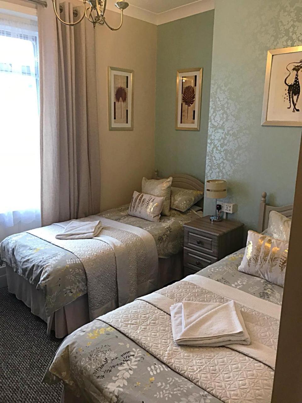 Braeside Guesthouse Ексетър Екстериор снимка